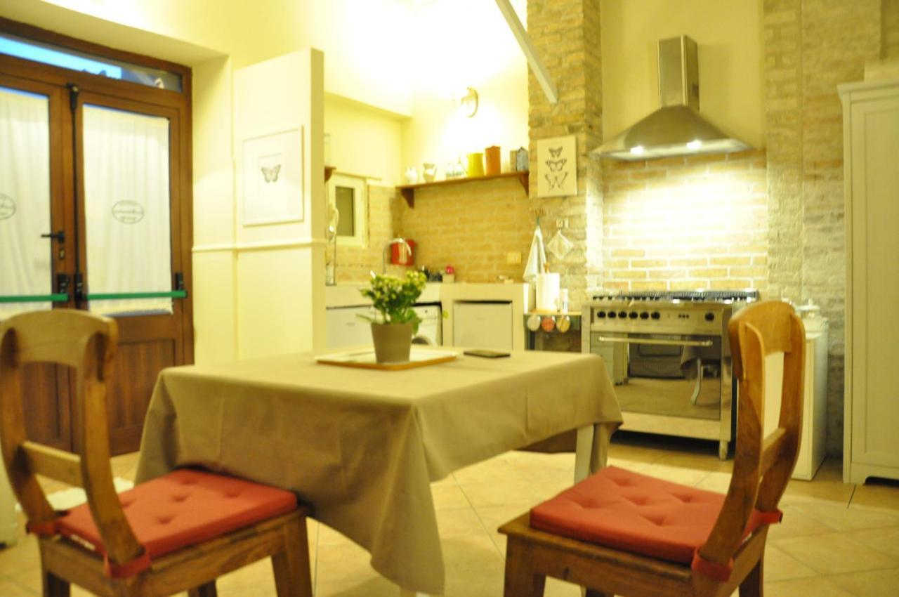 Bed And Breakfast Piazza Mercato Pescara Kültér fotó